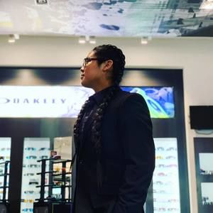 Meet your Posher, Rogerick